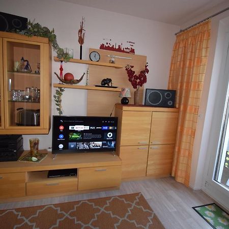 2-Zimmer-Ferienwohnung "Gaerten Der Welt" Berlim Exterior foto